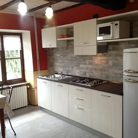 Casa Bartula Tatil Evi Bolzano Novarese